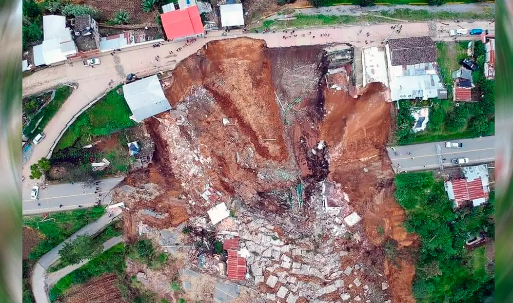 Gran hundimiento en el cantón Chimbo, provincia de Bolívar, en Ecuador. Foto: Alerta Mundial
