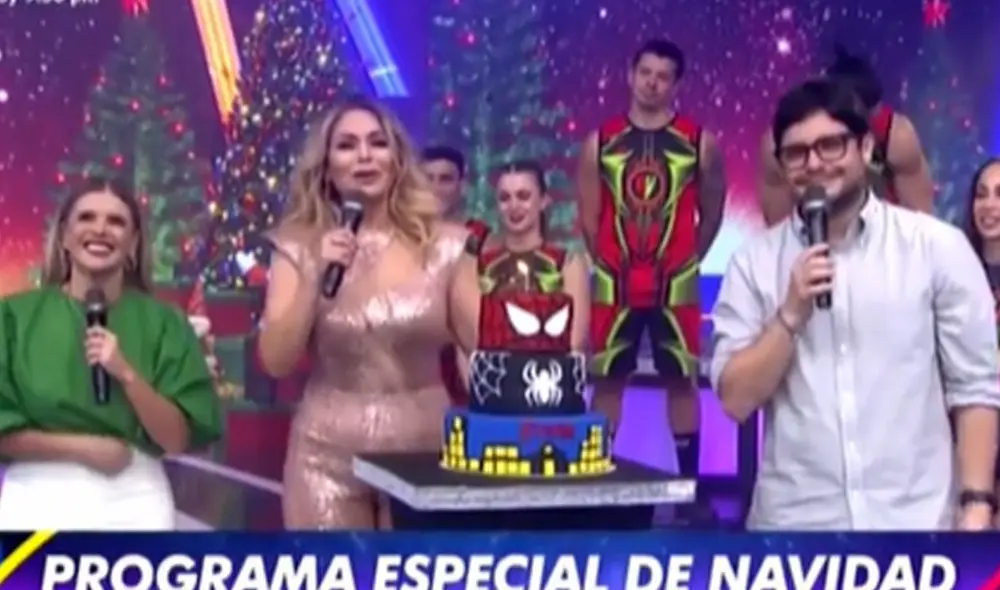 Gisela Valcárcel volvió a reencontrarse con la gente de Esto es guerra. Foto: captura de América TV