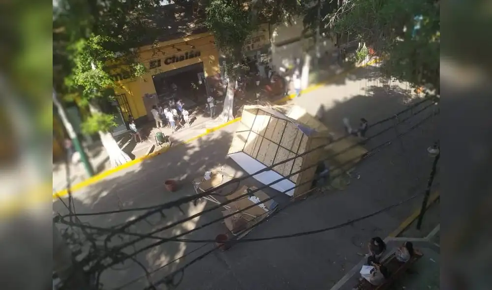 Los testigos señalaron que, pasadas las 3 de la tarde, se produjo un fuerte viento que hizo ceder la estructura. Foto: prensa local Los testigos señalaron que, pasadas las 3 de la tarde, se produjo un fuerte viento que hizo ceder la estructura. Foto: prensa local