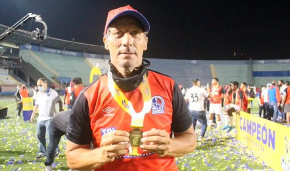 Hasta el momento, su etapa en Honduras ha sido el periodo más exitoso de Troglio en su carrera como DT. Foto: El País Honduras