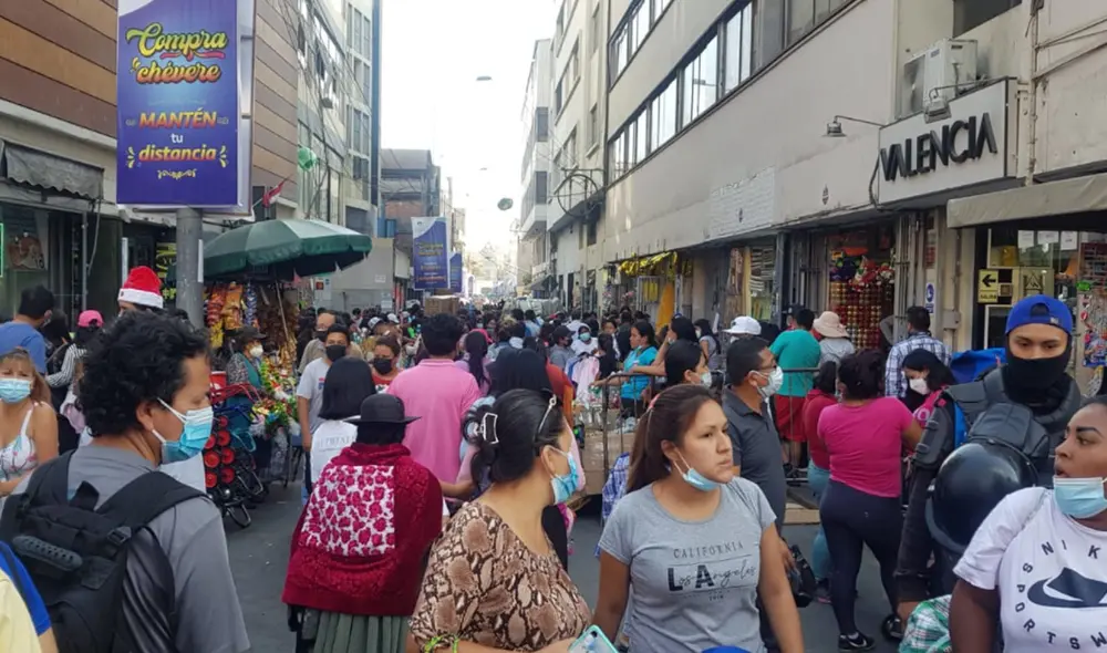 Ciudadanía debe cuidar las medidas de bioseguridad para evitar infecciones de la COVID-19. Foto: URPI-LR Ciudadanía debe cuidar las medidas de bioseguridad para evitar infecciones de la COVID-19. Foto: URPI-LR