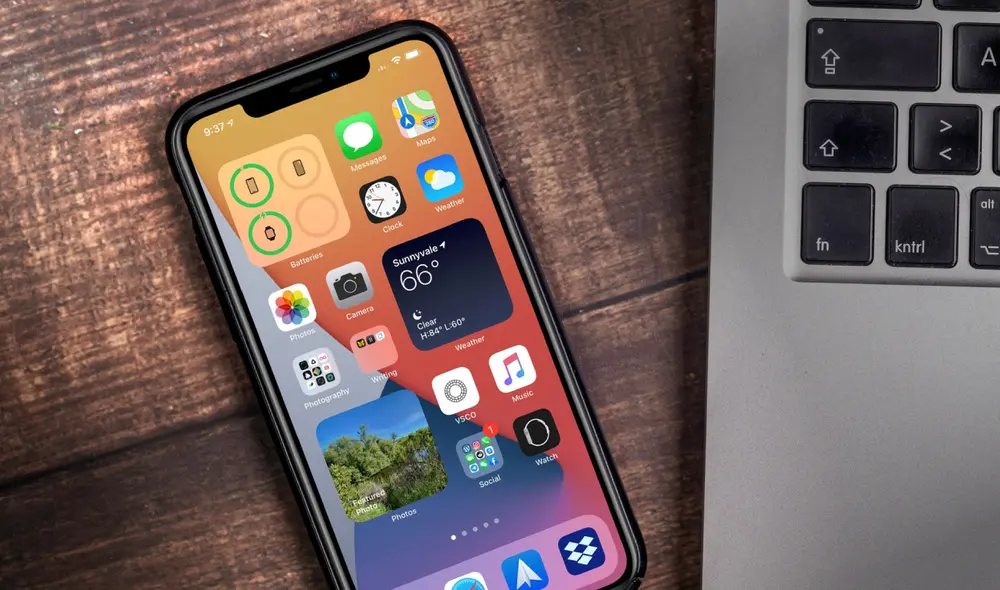 Puedes agregar widgets sobre el clima, calendario, noticias, mapas, fotos, música y más. Foto: Yalcinsonat1