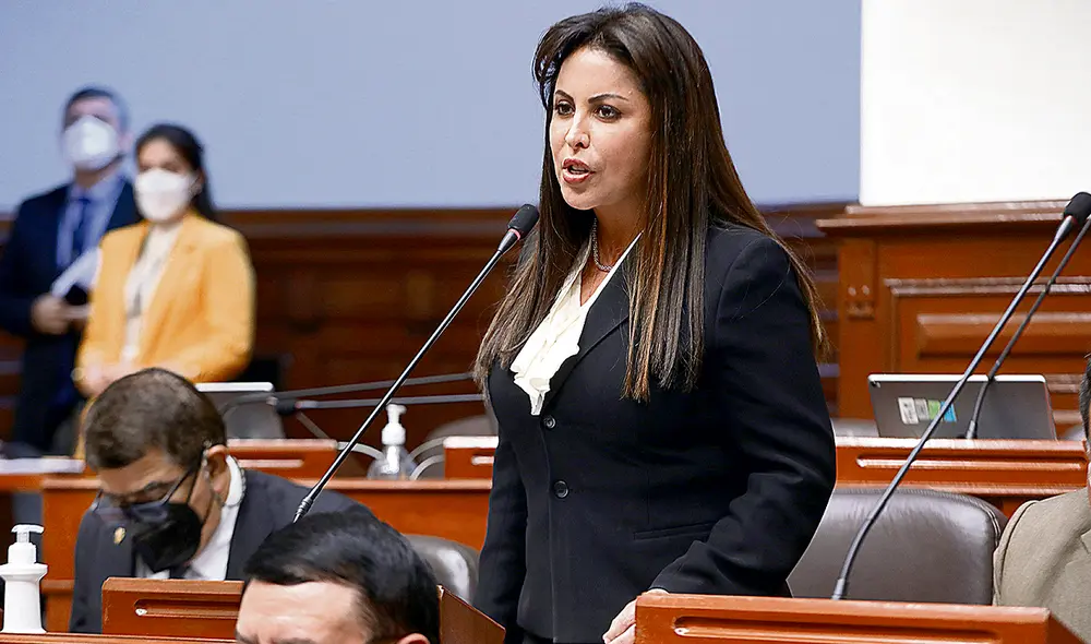 Crítica. Es ironía que Chirinos quiera ser la reserva moral. Foto: Congreso
