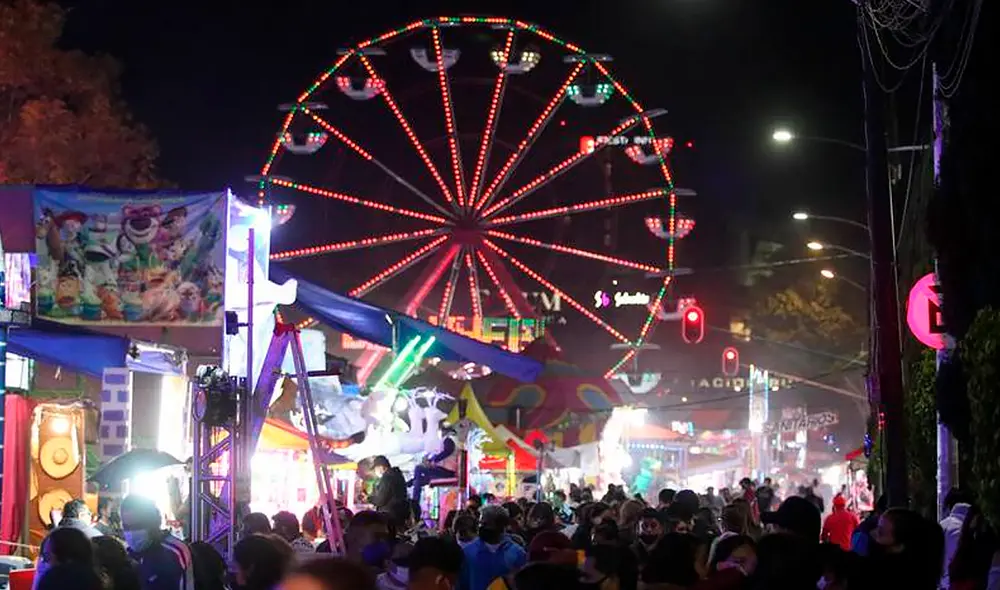 Cientos de mexicanos acuden a la feria de la alcaldía Cuauhtémoc durante las festividades decembrinas. Foto: referencial/Graciela López