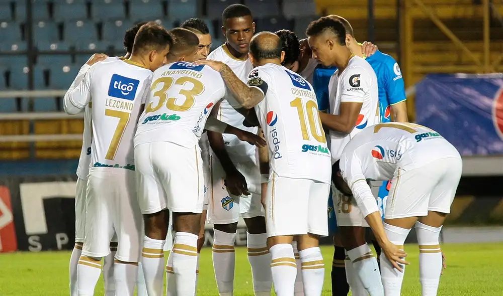 Comunicaciones avanzó en la Liga Nacional de Guatemala 2021 tras eliminar a Municipal. Foto: Twitter