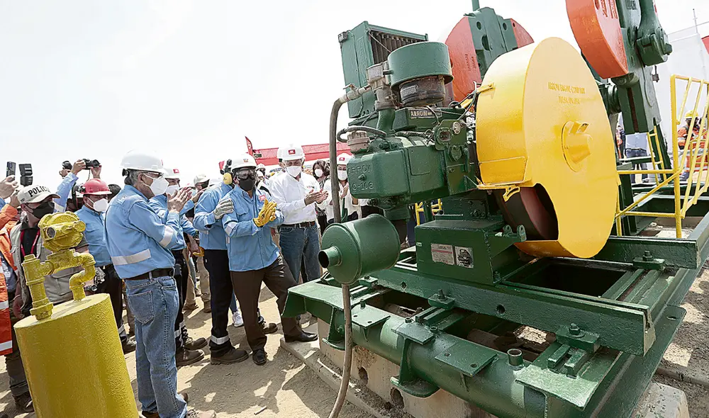 Punto de partida. Presidente Castillo puso en marcha uno de los pozos del Lote I de Talara. Foto: difusión