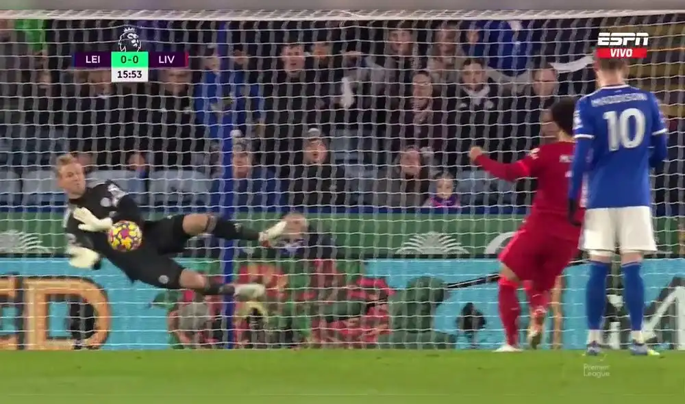 Liverpool vs. Leicester: Mohamed Salah falló desde los 12 pasos. Foto: Captura ESPN Liverpool vs. Leicester: Mohamed Salah falló desde los 12 pasos. Foto: Captura ESPN