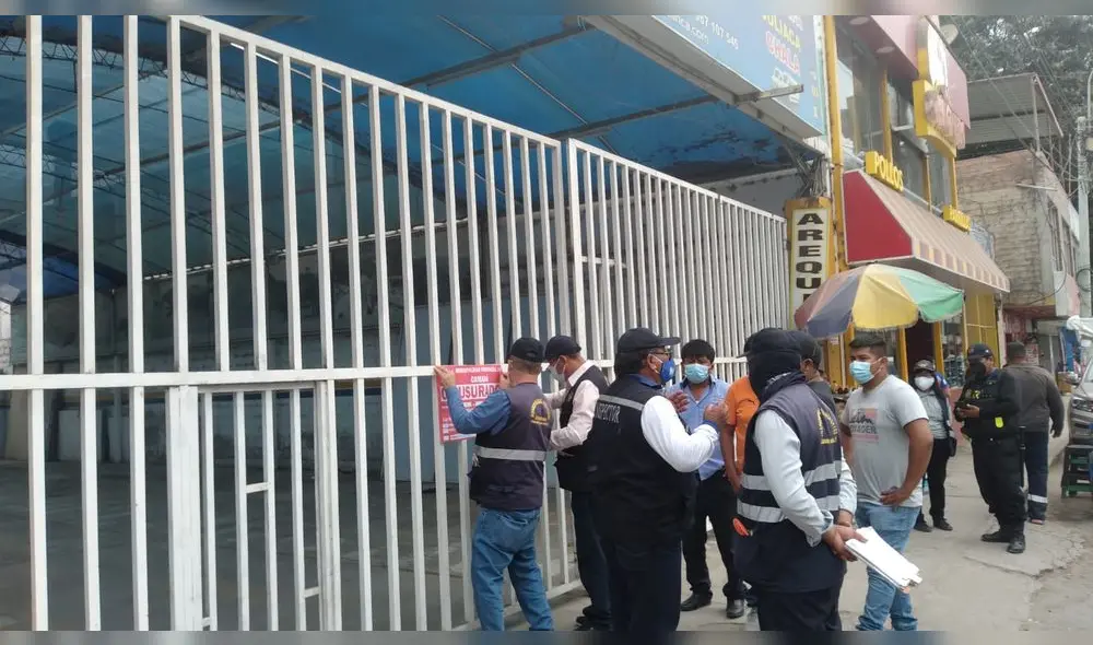 Fiscalizadores realizaron operativo junto a personal policial. Foto: Municipalidad de Camaná Fiscalizadores realizaron operativo junto a personal policial. Foto: Municipalidad de Camaná