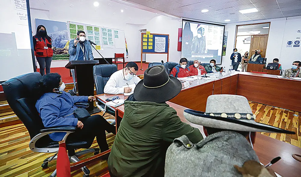 Reunión. Para la PCM, el diálogo es intenso en busca de una salida al conflicto social en Cusco. Foto: PCM