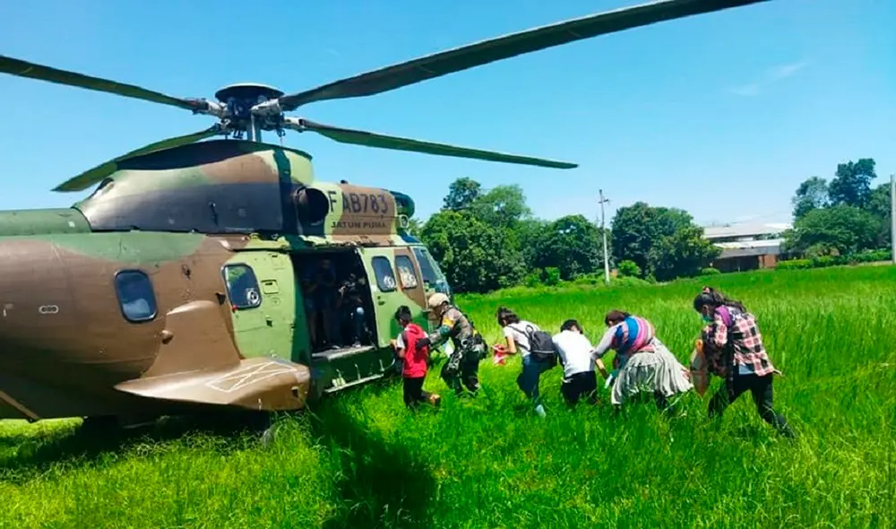"Nos impresionó a todos la valentía de esta familia", expresó el viceministro de Defensa Civil, Juan Carlos Calvimontes. Foto: Viceministerio de Comunicación de Bolivia "Nos impresionó a todos la valentía de esta familia", expresó el viceministro de Defensa Civil, Juan Carlos Calvimontes. Foto: Viceministerio de Comunicación de Bolivia