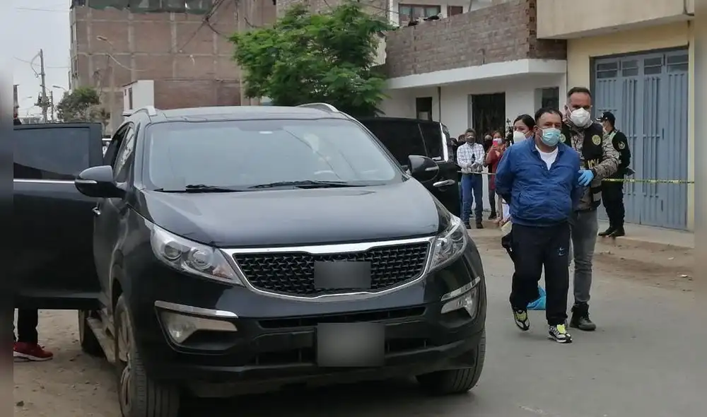 Los delincuentes fueron reducidos en Carabayllo, tras larga persecución que comenzó en Comas. Foto: Mary Luz Aranda/ URPI-LR
