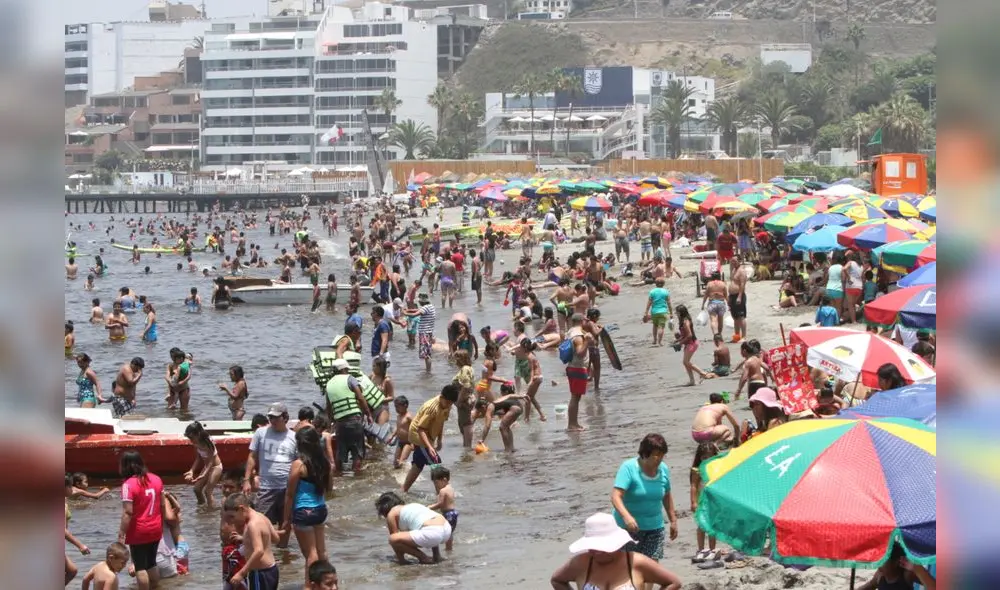 La playa del Cono Norte recibe a miles de visitantes durante verano. Crédito: La República La playa del Cono Norte recibe a miles de visitantes durante verano. Crédito: La República
