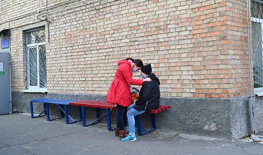 Los padres de la menor recibieron un gran apoyo de sus familiares y la comunidad. Foto: referencial/AFP Los padres de la menor recibieron un gran apoyo de sus familiares y la comunidad. Foto: referencial/AFP