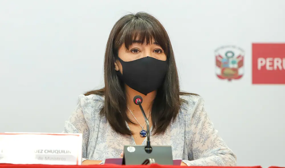 Mirtha Vásquez encabezó la rueda de prensa en la que estuvo acompañada de los ministros Pedro Francke (Economía), Hernando Cevallos (Salud) y Rosendo Serna (Educación). Foto: PCM