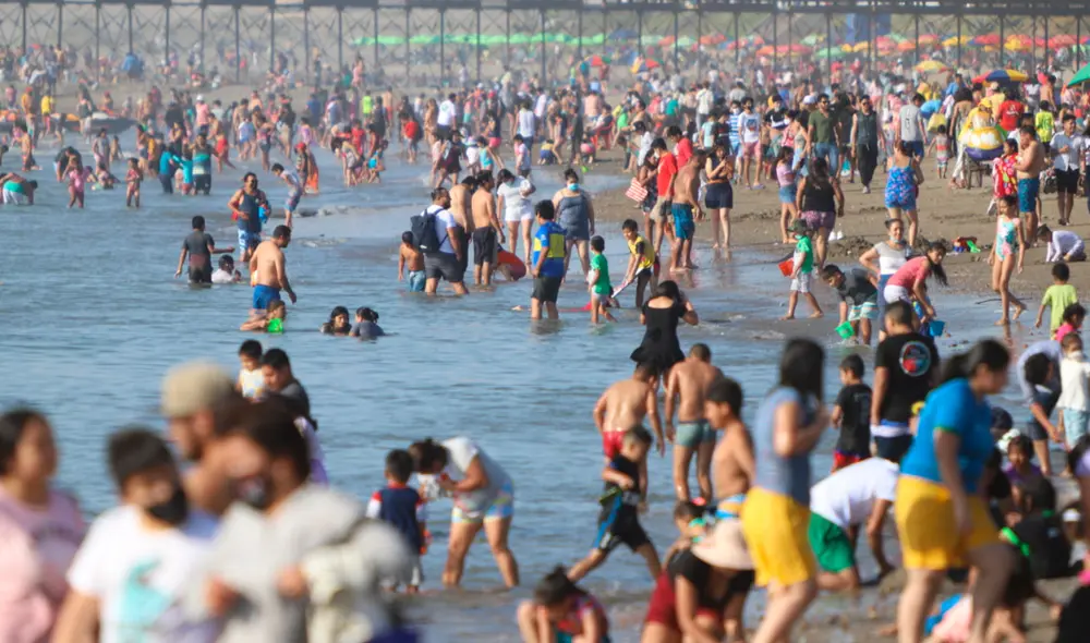 El ministro de Salud informó las nuevas restricciones para el Año Nuevo 2022. Foto: Clinton Medina Carhuajulca