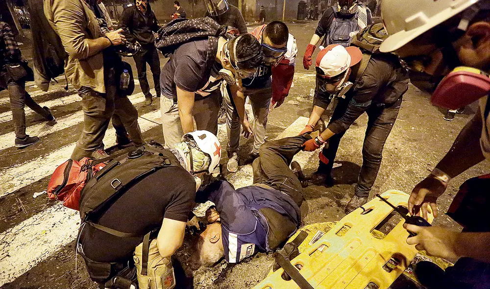 El dato. Generales y coroneles que participaron en la represión que terminó con la muerte de Bryan Pintado e Inti Sotelo son parte de los oficiales dados de baja. Foto: Antonio Melgarejo/La República El dato. Generales y coroneles que participaron en la represión que terminó con la muerte de Bryan Pintado e Inti Sotelo son parte de los oficiales dados de baja. Foto: Antonio Melgarejo/La República