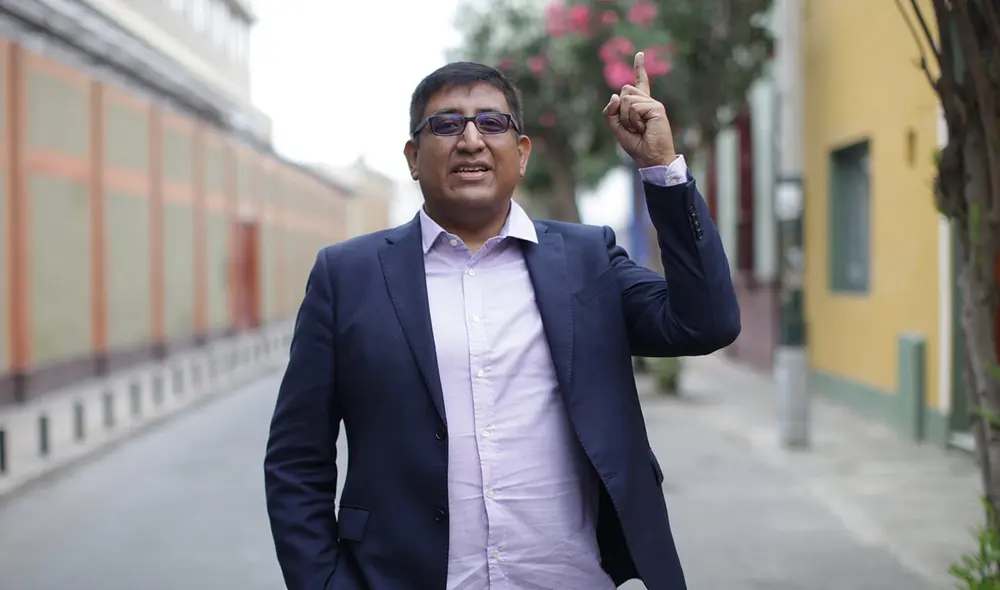 Durán es cofundador del Partido Morado. Foto: Facebook / Luis Durán