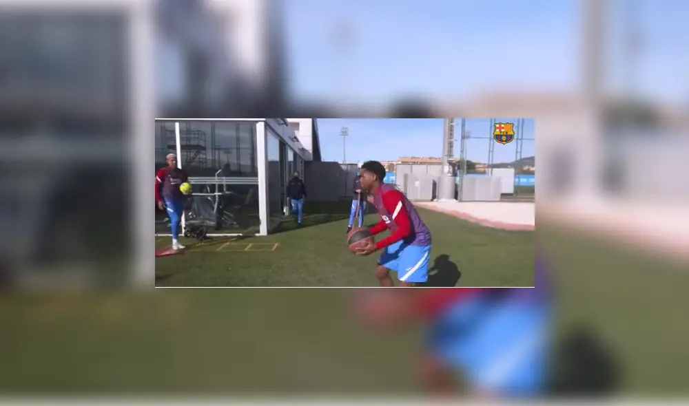 Ansu Fati mostró su destreza en el básquet. Foto: FC Barcelona Ansu Fati mostró su destreza en el básquet. Foto: FC Barcelona