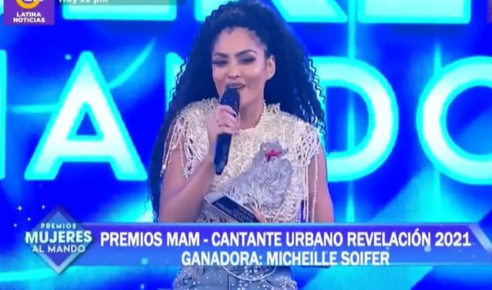 La cantante recibió el título, agradeció por la consideración y aseguró que su éxito se debe a su esfuerzo diario. Foto: Latina