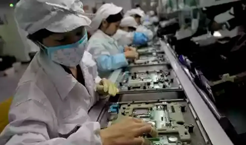 Tras el escándalo, se iniciaron al menos cuatro investigaciones por parte de las autoridades estatales y le han exigido a Foxcon que mejore las condiciones laborales. Foto: Foxconn