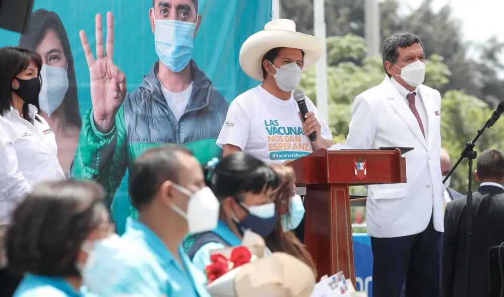 Pedro Castillo participó junto a la primera ministra Mirtha Vásquez y el ministro Hernando Cevallos en una actividad del Minsa en la Videna. Foto: Presidencia Pedro Castillo participó junto a la primera ministra Mirtha Vásquez y el ministro Hernando Cevallos en una actividad del Minsa en la Videna. Foto: Presidencia
