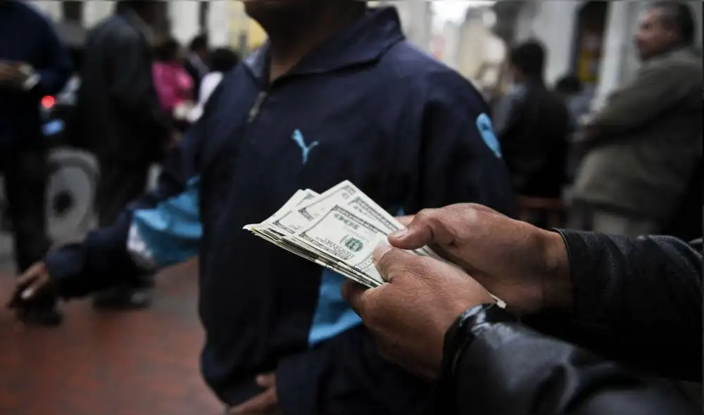 Conoce cuál es el precio del dólar en Perú hoy, sábado 1 de enero del 2022. Foto: La República Conoce cuál es el precio del dólar en Perú hoy, sábado 1 de enero del 2022. Foto: La República