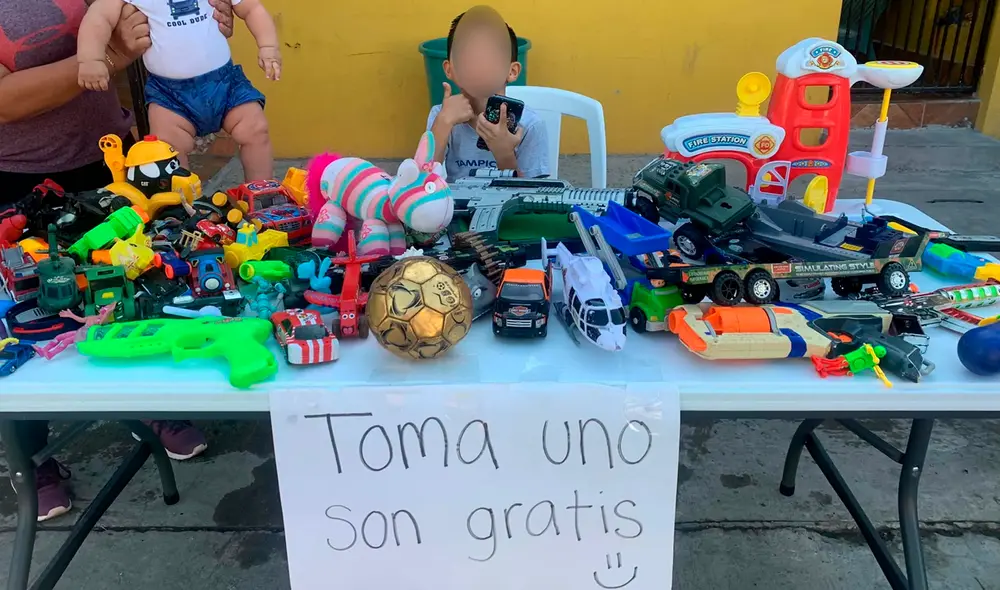 El solidario niño quiso llevar un poco de felicidad a otros pequeños dándoles un presente especial. Foto: captura de Facebook