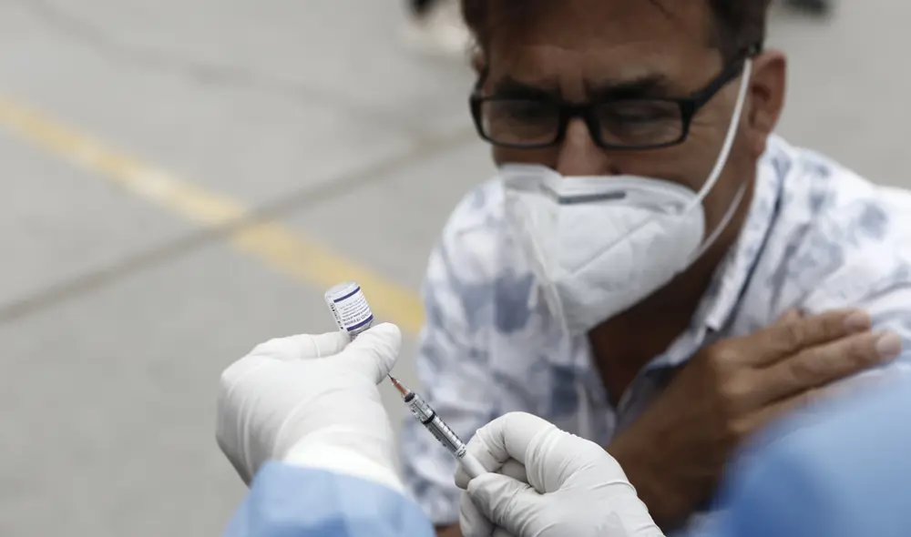 La vacunación en el país continúa. Minsa instó a la ciudadanía a recibir la tercera dosis para que estén protegidos ante la variante ómicron. Foto: Marco Cotrina / La República