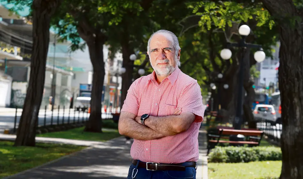 A diferentes ritmos. Nugent señala que la escena política se mueve a una velocidad muy diferente a la del día a día de las personas que, finalmente, lo que desean es vivir en tranquilidad. Foto: Félix Contreras/ La República