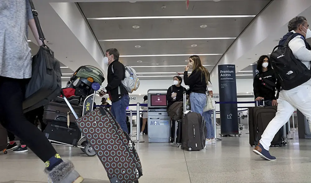 Durante el 2 de enero de 2022 se habían cancelado 2.201 vuelos nacionales o internacionales que despegaban desde o hacia EE. UU. Foto: AFP Durante el 2 de enero de 2022 se habían cancelado 2.201 vuelos nacionales o internacionales que despegaban desde o hacia EE. UU. Foto: AFP