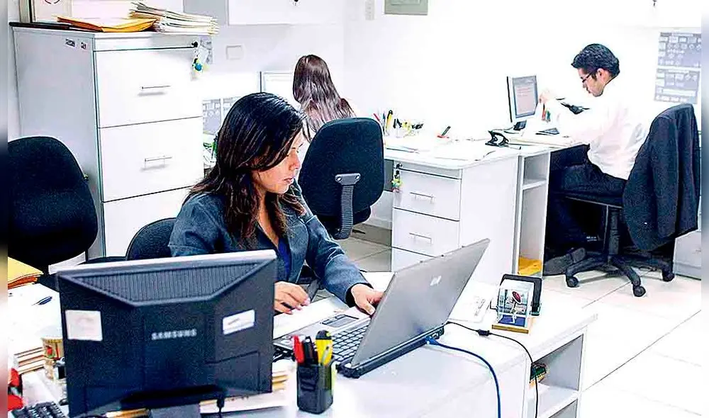 Beneficiados. Trabajadores de cuarta y quinta categoría pagarán menos impuestos tras aumento de la UIT. Foto: Archivo