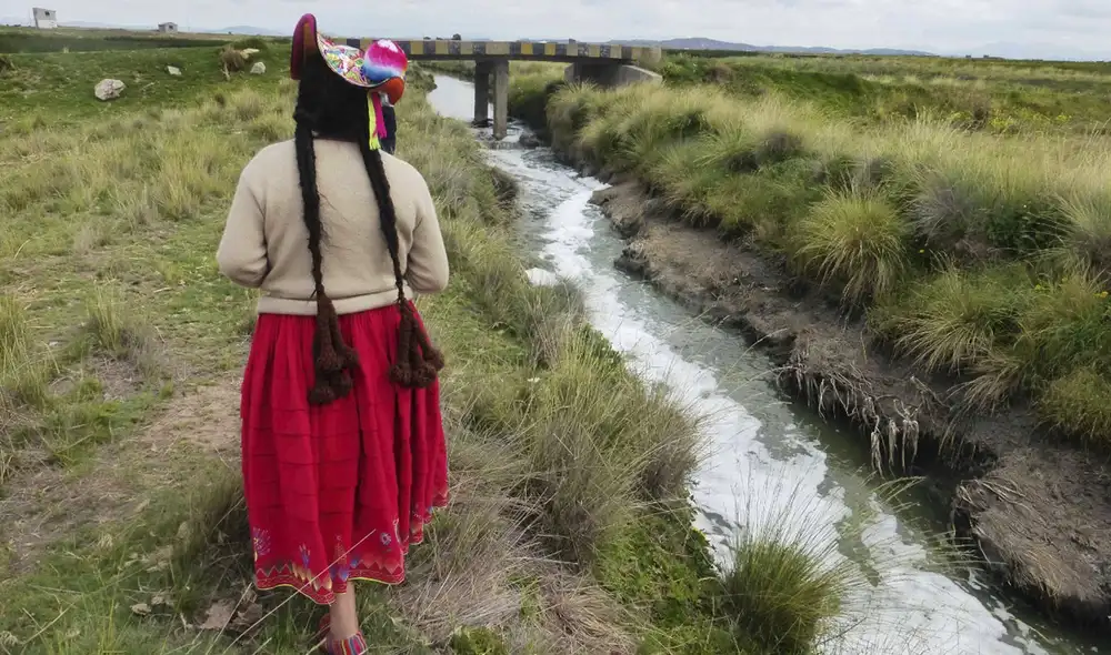 Daño. Afectados de Coata esperan recibir atención en salud. Foto: Juan Carlos Cisneros/La República Daño. Afectados de Coata esperan recibir atención en salud. Foto: Juan Carlos Cisneros/La República