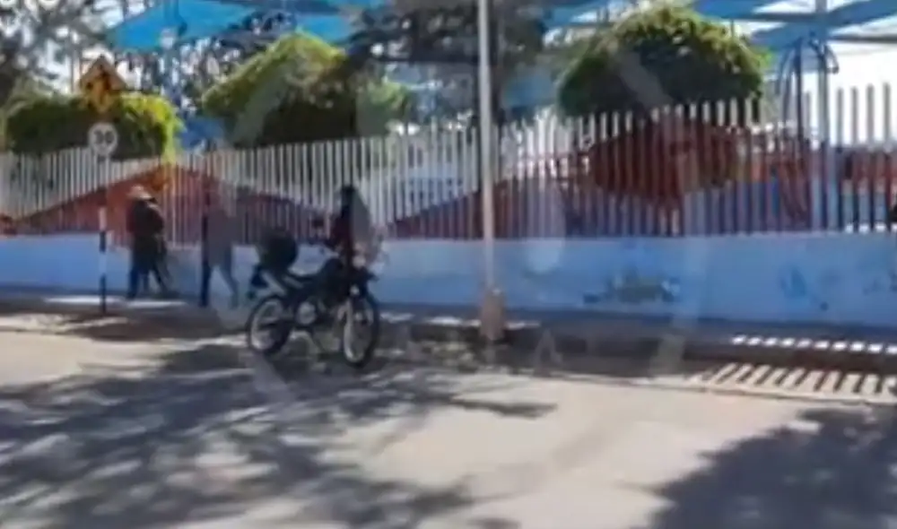 Se espera la llegada de policías de la sección Homicidios hasta el lugar. Foto: Captura Canal 8 La Ley