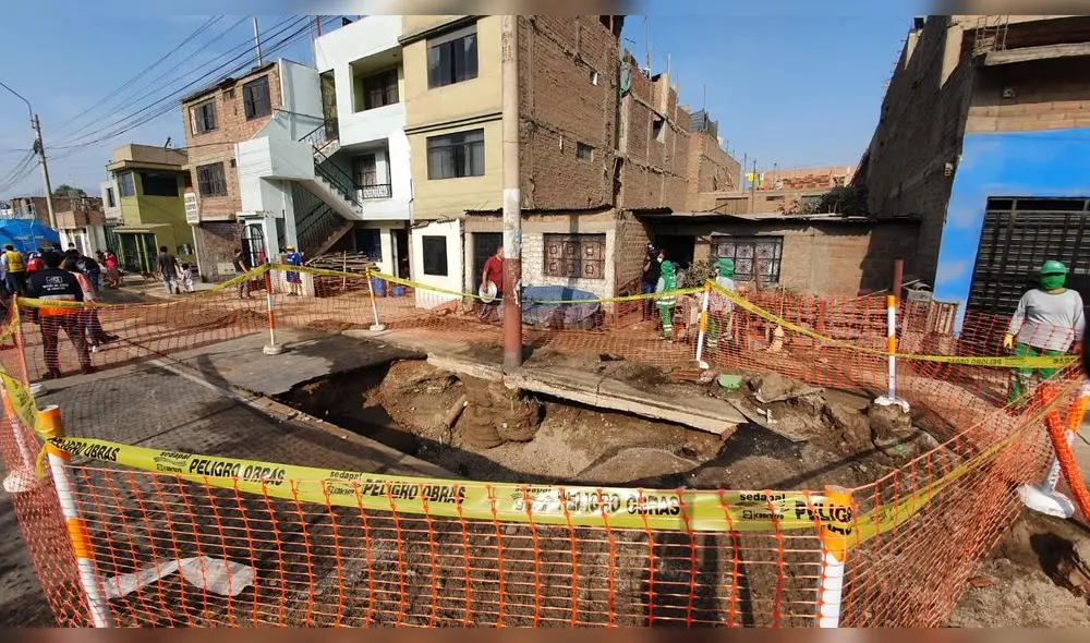 Rotura de tubería habría sido la causa. Foto: Deysi Portuguez / URPI-LR