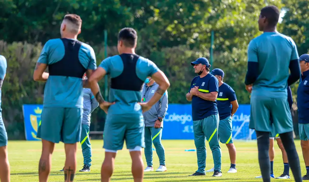 Los blanquiazules entrenan en las instalaciones del Colegio Inmaculada. Foto: Alianza Lima