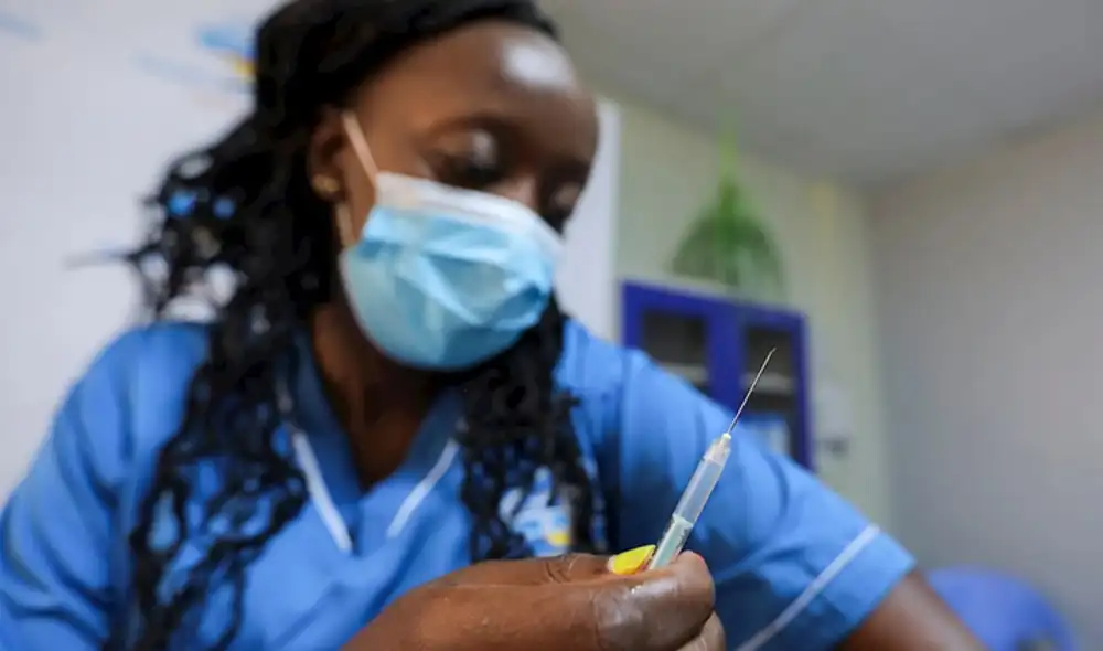 El análisis se realizó en 12 pacientes contagiados de COVID-19 en la ciudad de Forcalquier, a unos 100 kilómetros de Marsella, en el sur de Francia. Foto: EFE/referencial