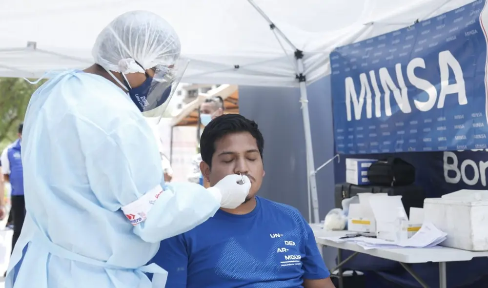 Como afirmó el titular del Minsa, Hernando Cevallos, los casos de COVID-19 se duplicaron en Lima Metropolitana e incrementaron en más del 50% a nivel nacional. Foto: Minsa.