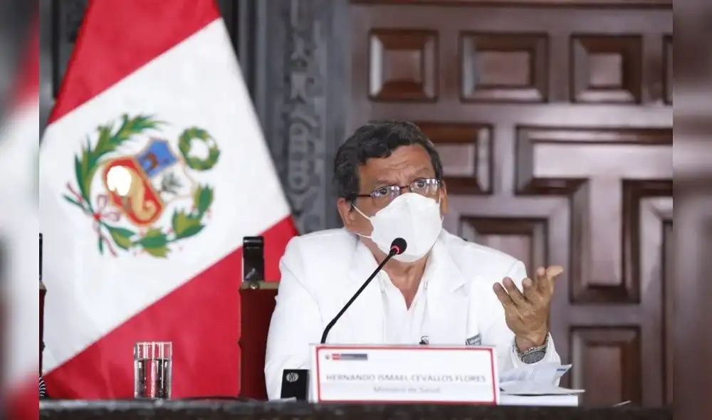Hernando Cevallos, titular del Minsa, informó qué provincias pasarán a riesgo alto.  Foto: Minsa
