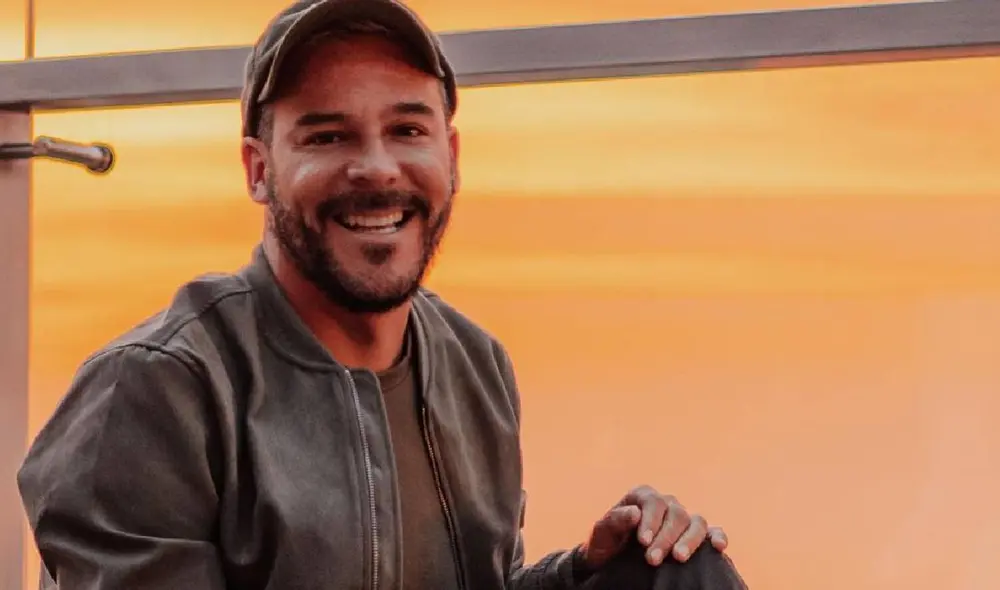 Adolfo Aguilar estrenará su primer unipersonal bajo la dirección de Rodo Reaño. Foto: Adolfo Aguilar/Instagram