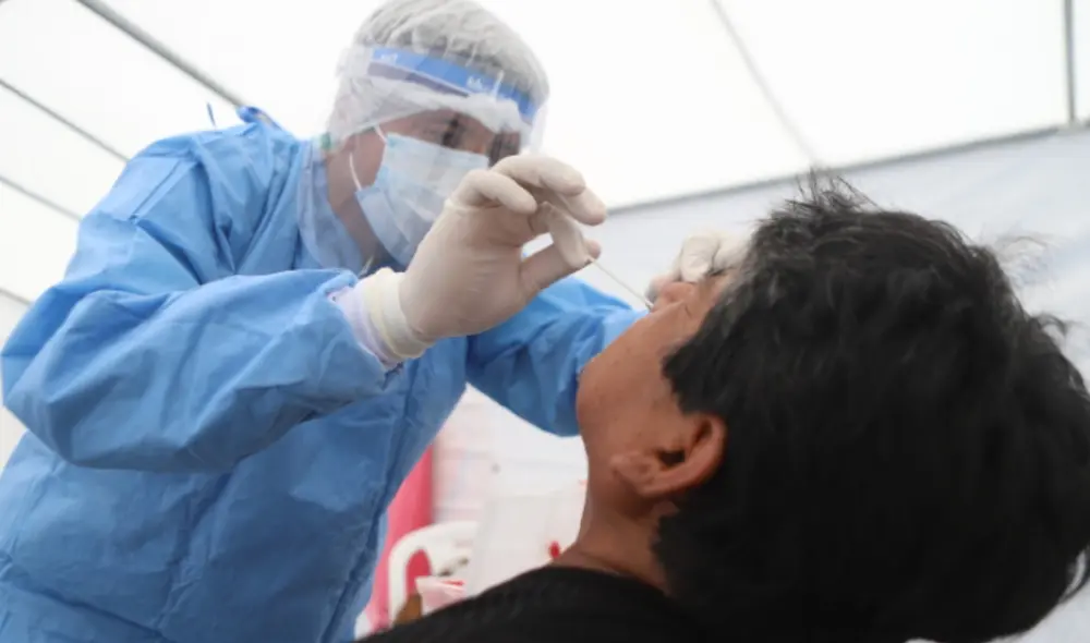 Si tienes síntomas, puedes acudir a un centro de diagnóstico del Minsa. Foto: Clinton Medina/La República