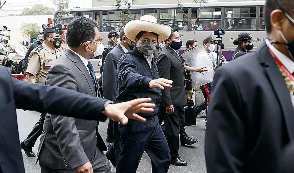 El dato. El gran desafío de la fiscal de la Nación, Zoraida Ávalos, es comprobar la presunta interferencia del presidente Castillo en contrataciones estatales. Foto: Marco Cotrina/La República