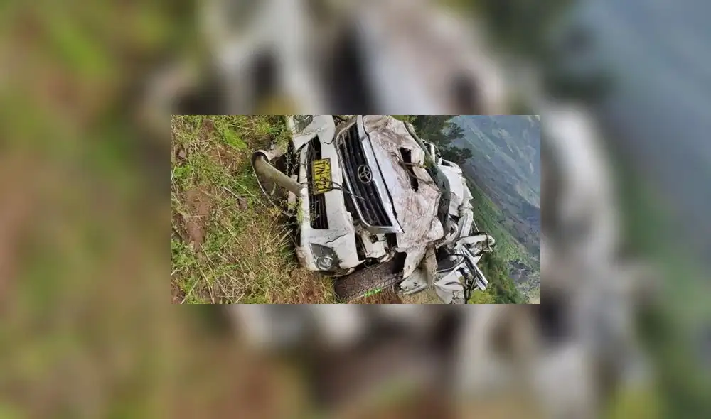 La camioneta quedó destrozada por los impactos. Foto: Prensa Libre Perú La camioneta quedó destrozada por los impactos. Foto: Prensa Libre Perú