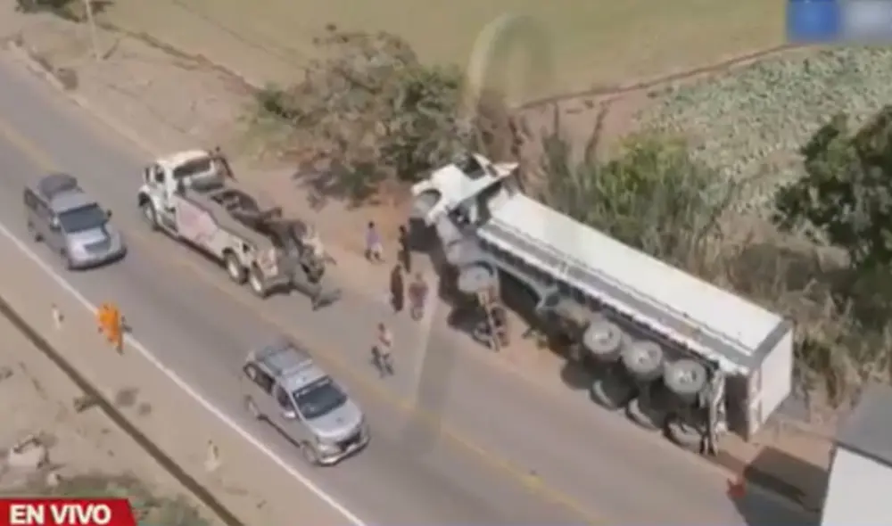 Accidente se registró en horas de la madrugada. Foto: captura de Canal N Accidente se registró en horas de la madrugada. Foto: captura de Canal N