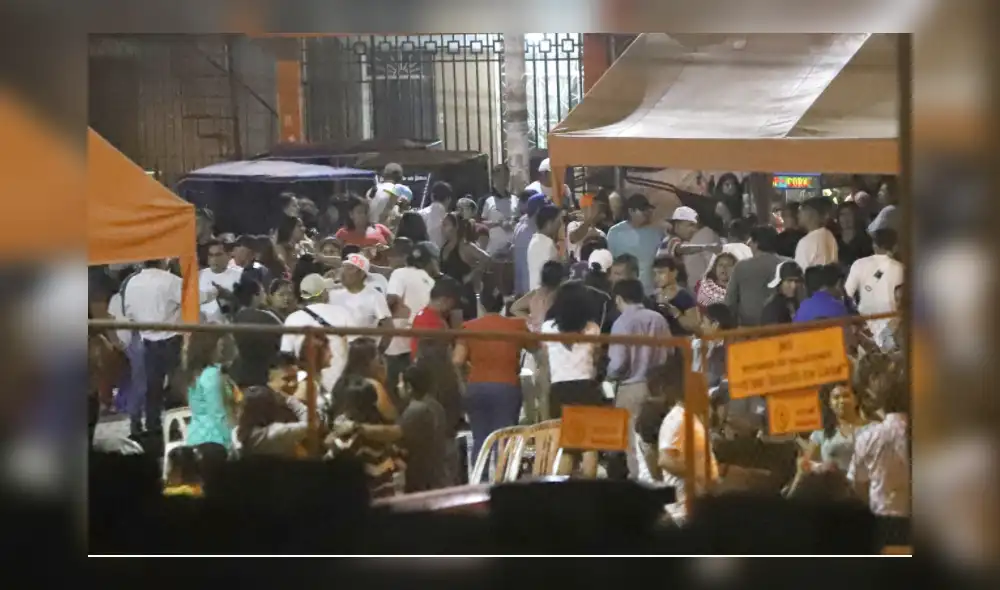 Las fiestas de fin de año e incumplimiento de las medidas de bioseguridad complicó la situación. Foto: La República Las fiestas de fin de año e incumplimiento de las medidas de bioseguridad complicó la situación. Foto: La República