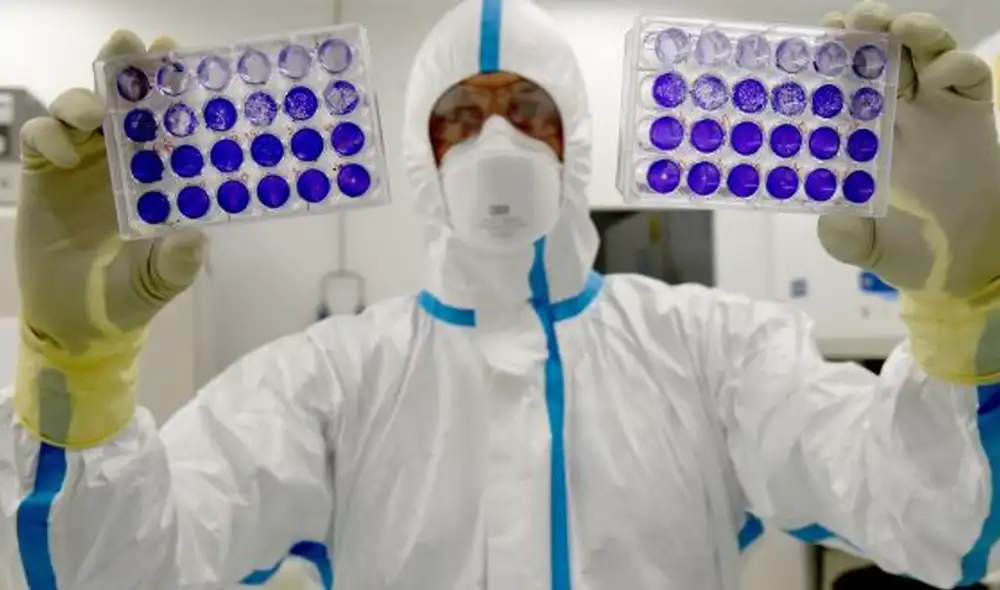 Expertos indican que las muestras de 'deltacron' podrían estar contaminadas. Foto: AFP