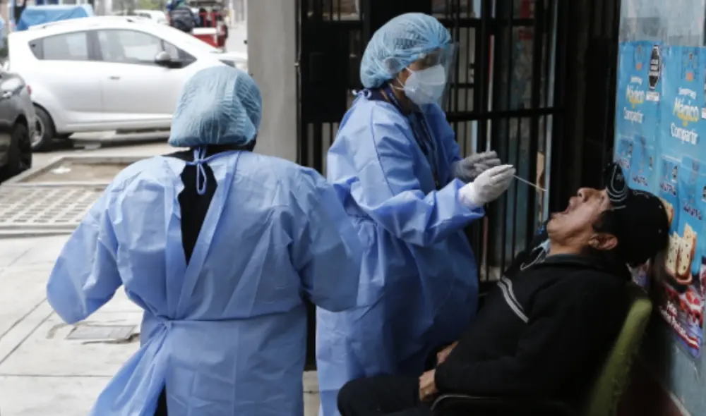 Si tienes dificultades para movilizarte, personal del Minsa puede tomar la prueba COVID-19 a domicilio. Foto: Marco Cotrina/La República