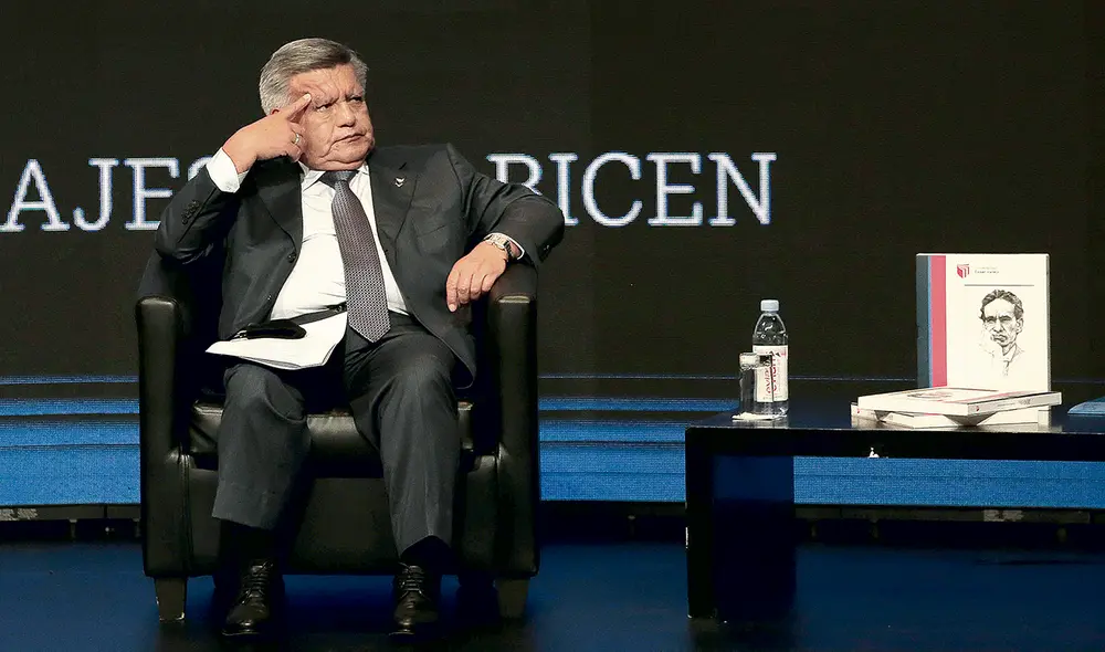 El dato. El líder de Alianza para el Progreso debe aceptar que está bajo el escrutinio público y que eso lo hace blanco de críticas y del interés de la sociedad por conocer su vida. Foto: Gerardo Marín/La República