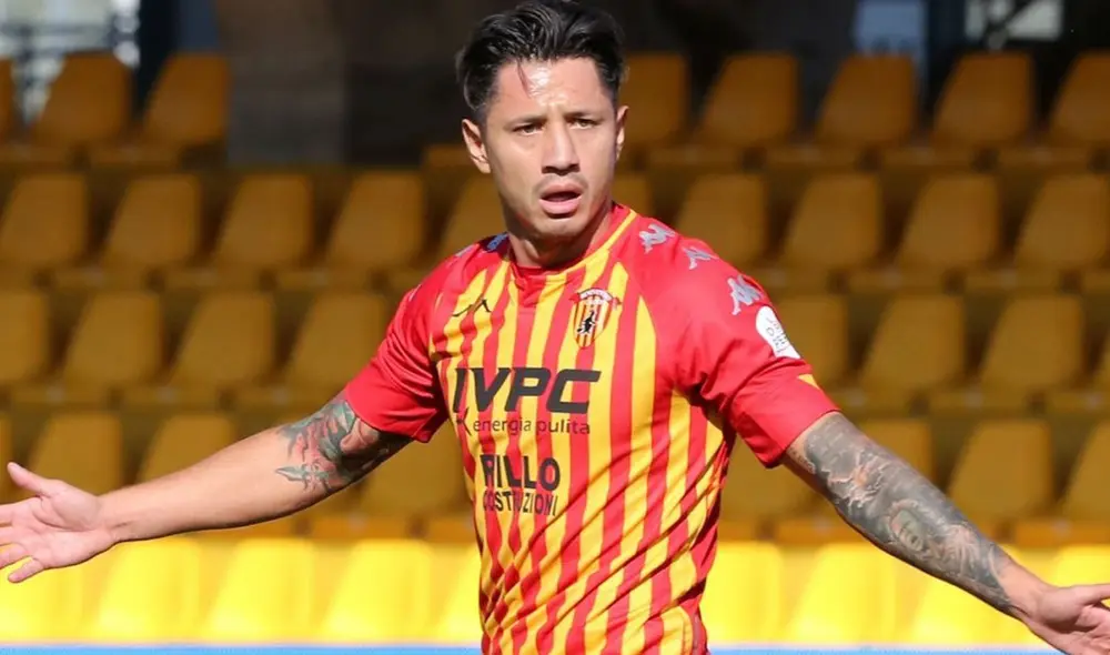 Gianluca Lapadula firmó por el Benevento en 2020. Foto: Lecce
