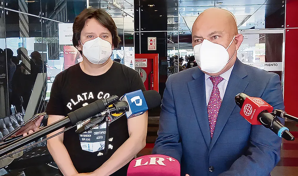 Investigación. El libro de Christopher Acosta se sustenta en la declaración de testigos. Foto: Deysi Portuguez/URPI-GLR