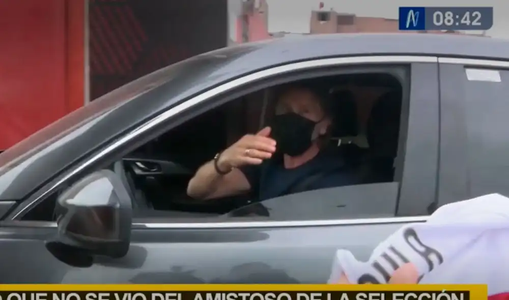 Ricardo Gareca llegó temprano a Videna para supervisar el duelo ante los extranjeros. Foto: captura/Canal N